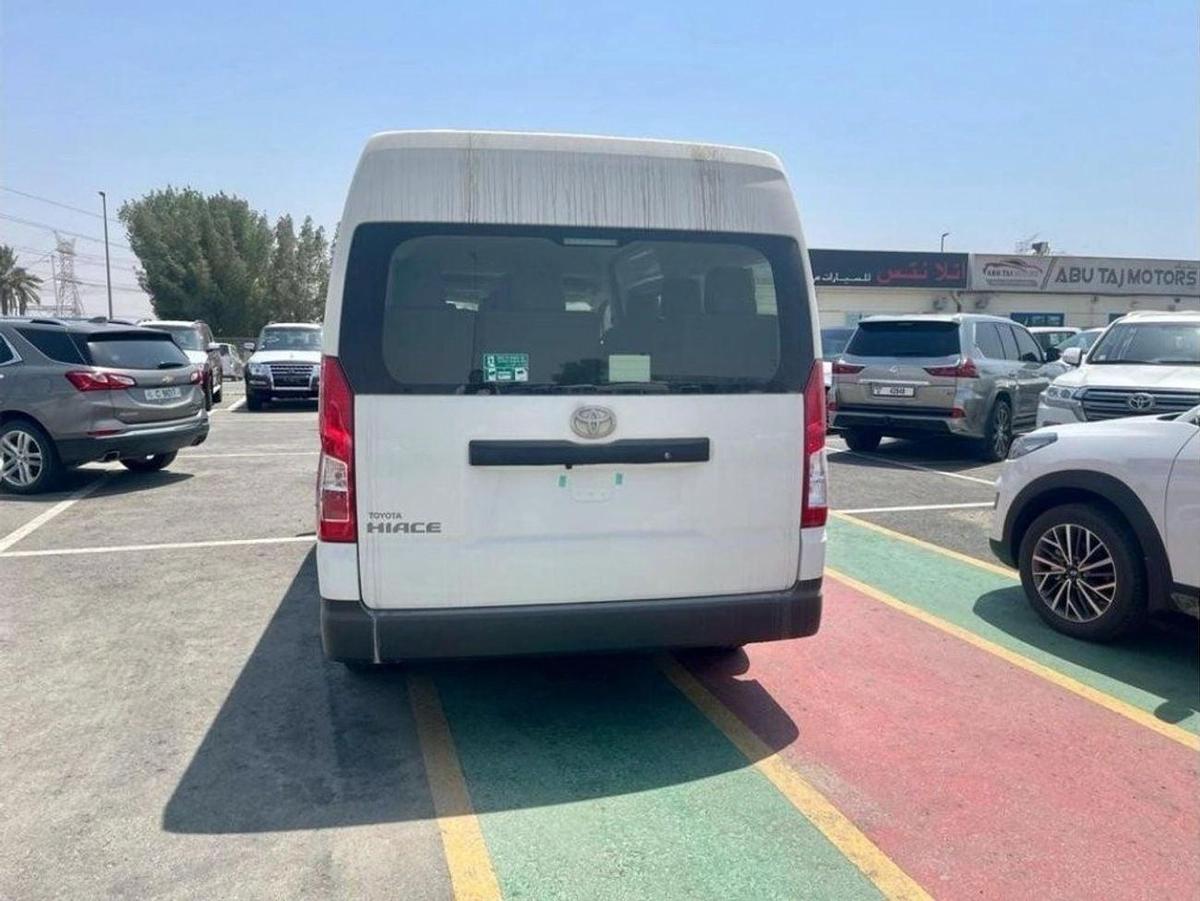 Toyota Hiace Toyota Hiace-14-14