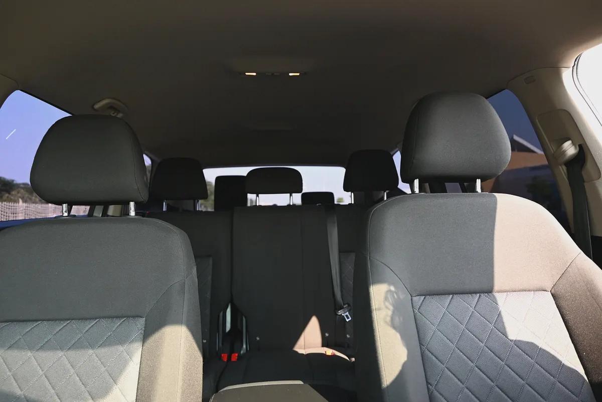 870 AED - GCC SPECS - VOLKSWAGEN TERAMONT 3.6L 4WD - FIRST OWNER-17-17