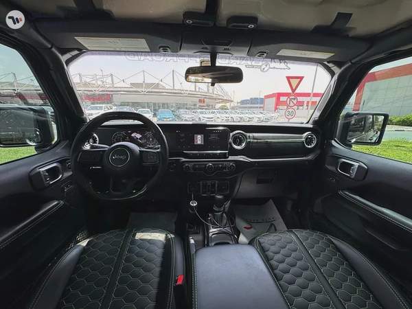 JEEP GLADIATOR OFF ROAD