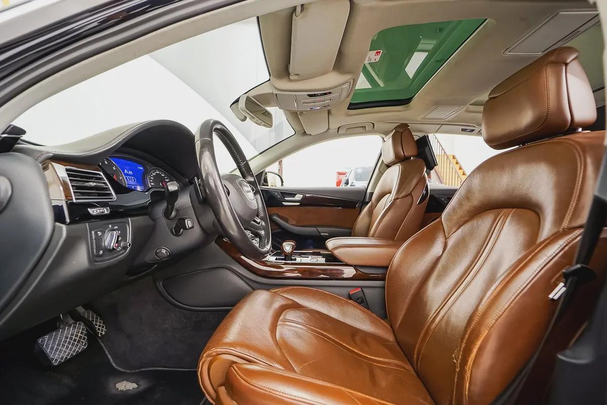 AED 1391 PM | AUDI A8L 50TFSI 2015 | HIGH OPTIONS | WELL MAINTAINED | 1 YEAR WARRANTY | GCC-8-8