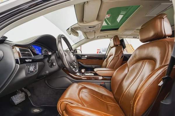 AED 1391 PM | AUDI A8L 50TFSI 2015 | HIGH OPTIONS | WELL MAINTAINED | 1 YEAR WARRANTY | GCC