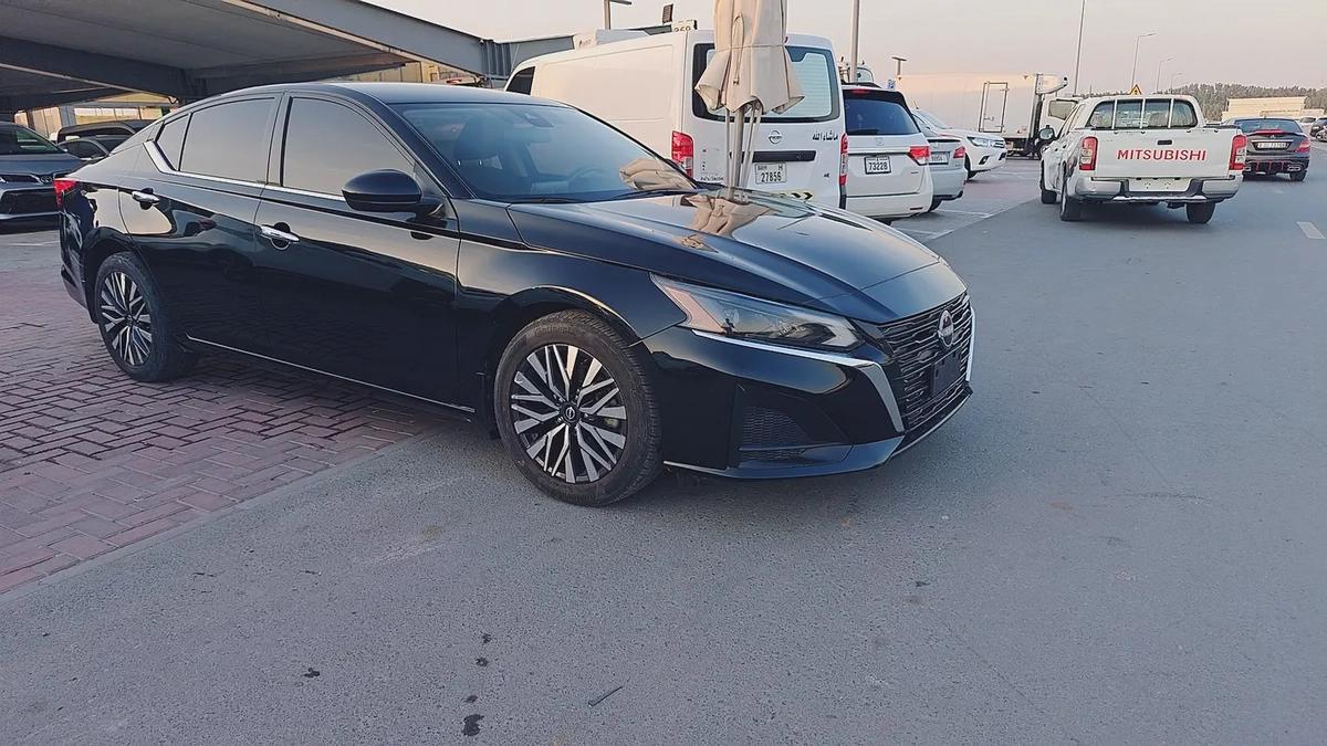 Nissan Altima SV – 2023 – American Specs Model: 2023 Mileage: 83,212 KMS Spec: American Very well-ma-2-2