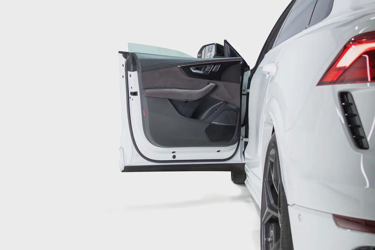 AUDI RSQ8 Performance-Super SUV-Exclusive Order-Carbon Ceramic Brakes-23 Inch Satin Grey Rims-13-13