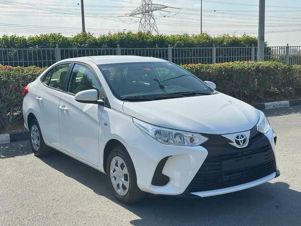 560/- AED EMI TOYOTA YARIS 1.5L SE FWD || WELL MAINTAINED