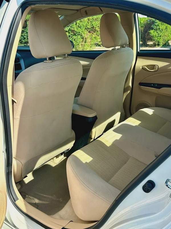 560/- AED EMI TOYOTA YARIS 1.5L SE FWD || WELL MAINTAINED