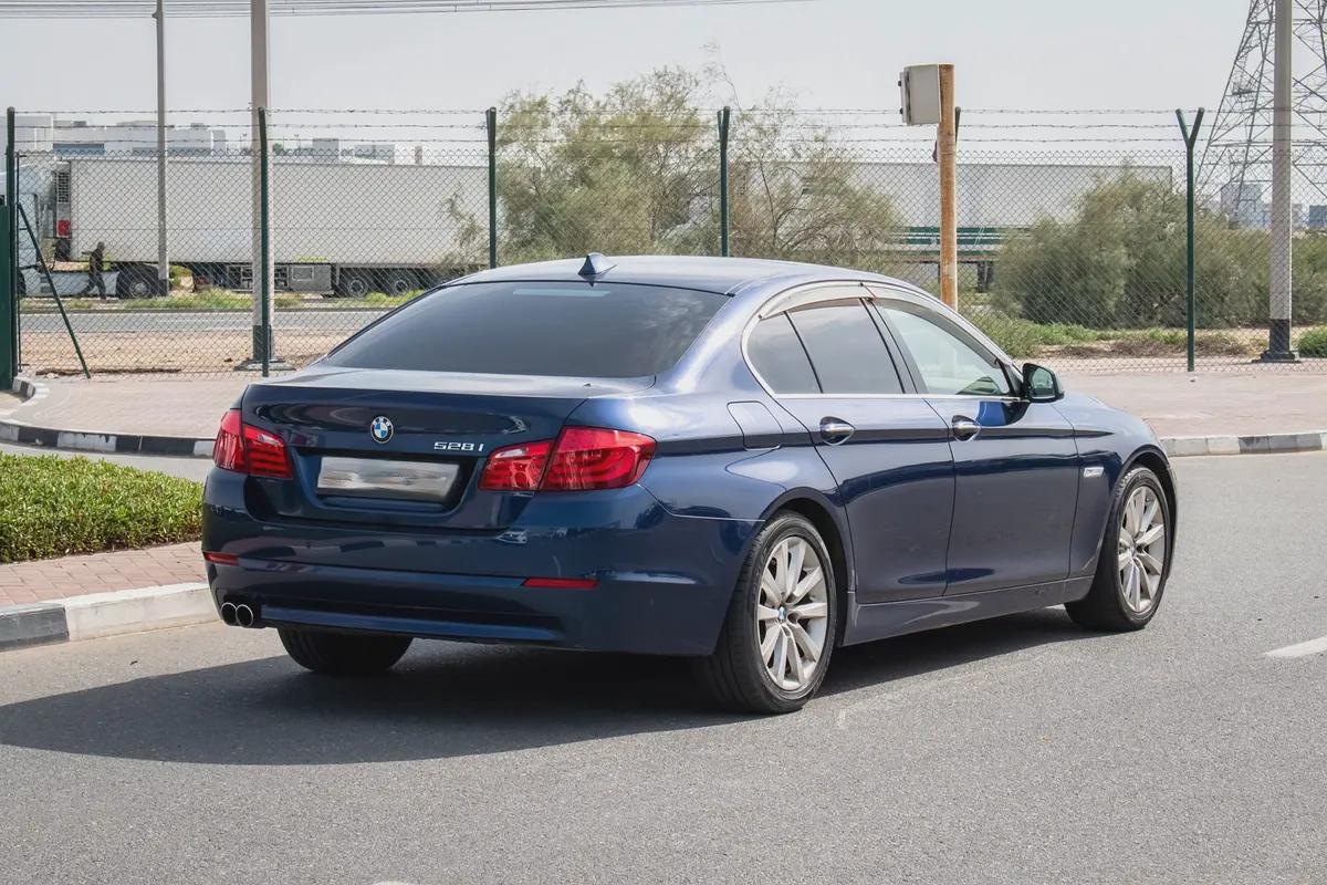 2010 - BMW 528i - IMMACULATE CONDITION - ONLY 102,000 KM DONE-6-6