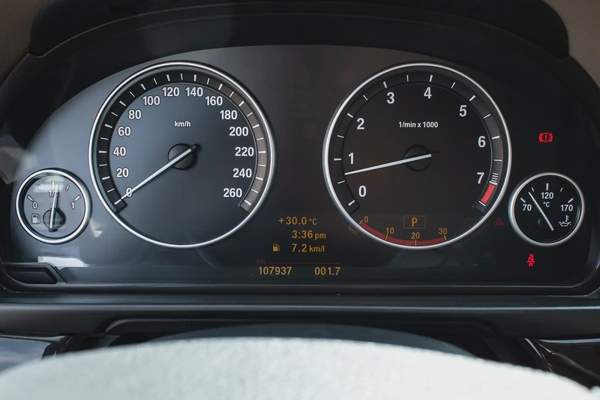 2010 - BMW 528i - IMMACULATE CONDITION - ONLY 102,000 KM DONE