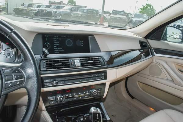 2010 - BMW 528i - IMMACULATE CONDITION - ONLY 102,000 KM DONE