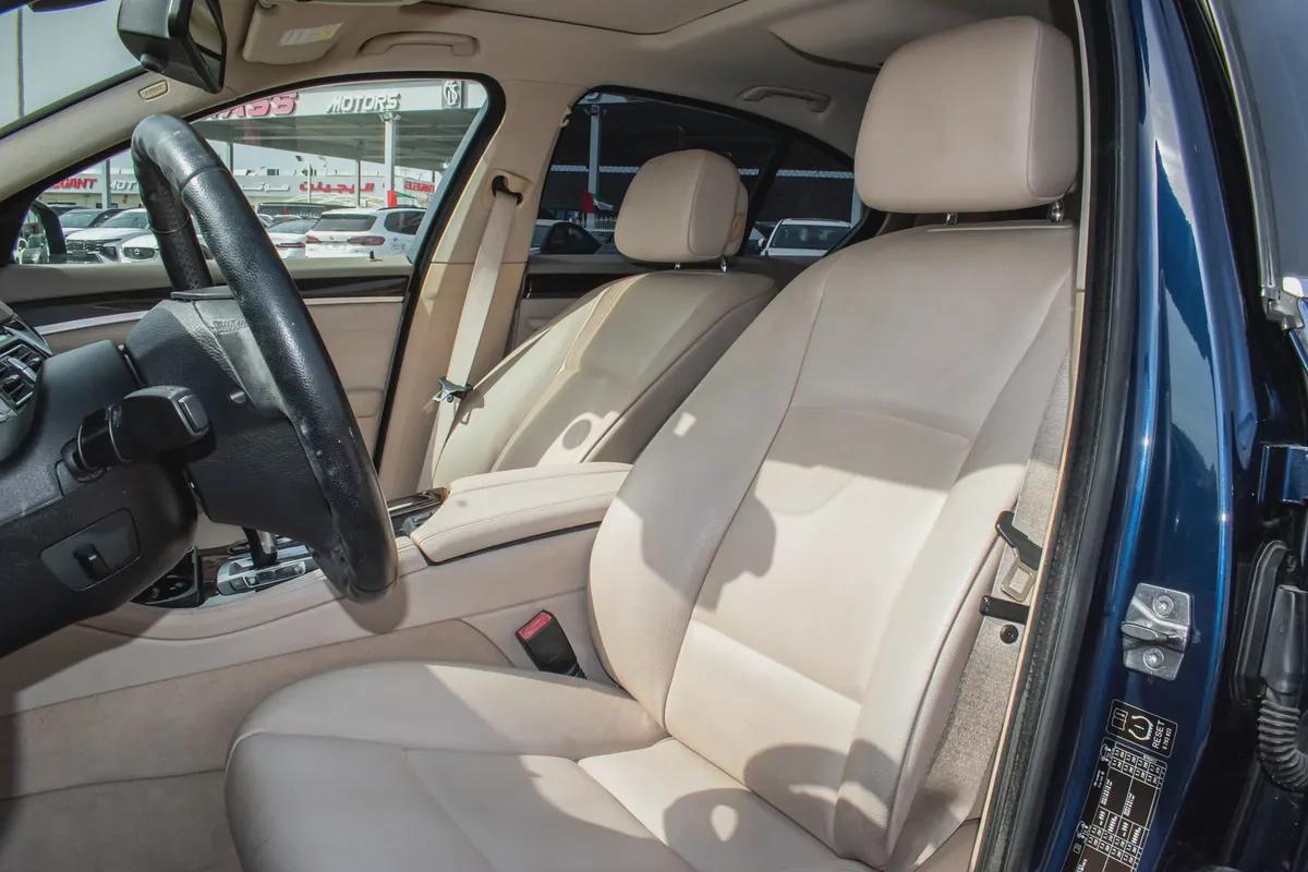 2010 - BMW 528i - IMMACULATE CONDITION - ONLY 102,000 KM DONE-12-12