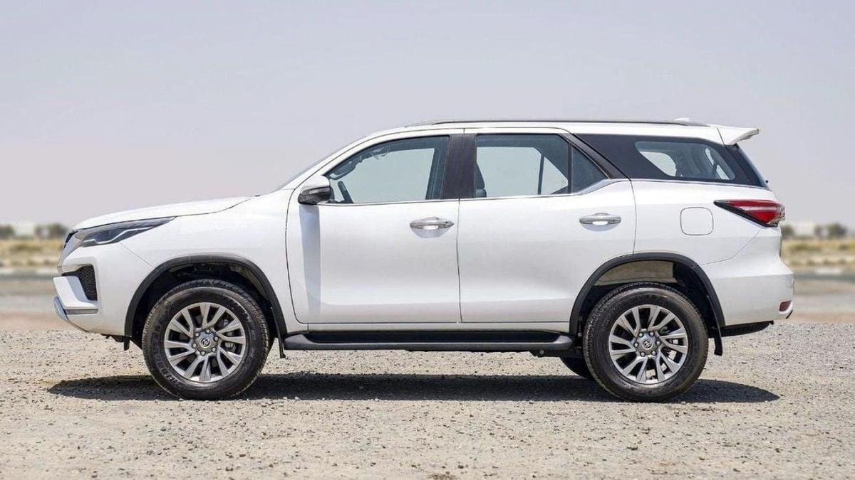 Toyota Fortuner Toyota Fortuner 2.8L Diesel 4x4 Full Option MY2024-4-4