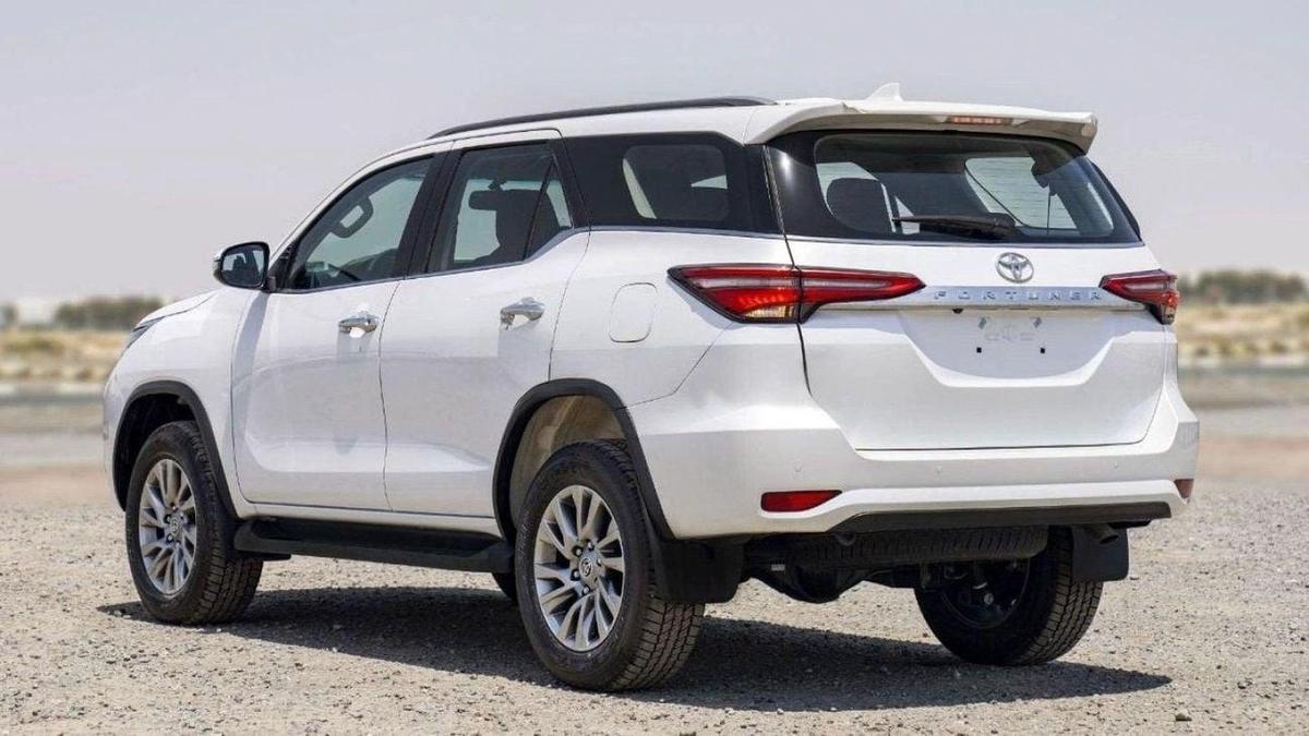 Toyota Fortuner Toyota Fortuner 2.8L Diesel 4x4 Full Option MY2024-8-8