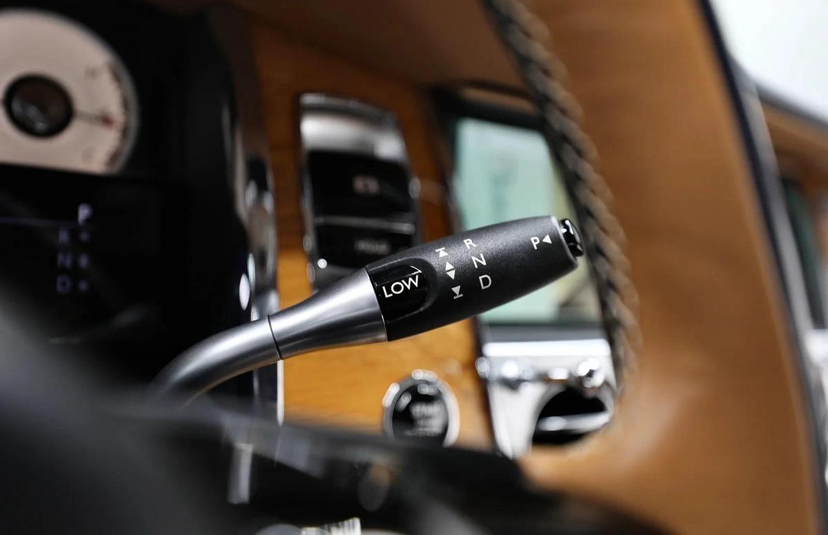 Used Rolls Royce Ghost 6.6L Black Badge 2016-2-2