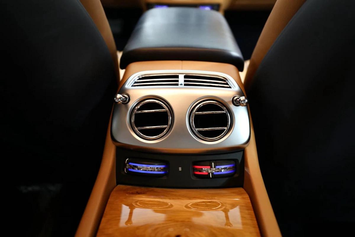 Used Rolls Royce Ghost 6.6L Black Badge 2016-13-13