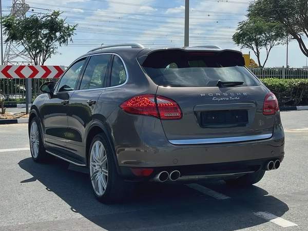 Porsche Cayenne Turbo 2011 GCC Specs
