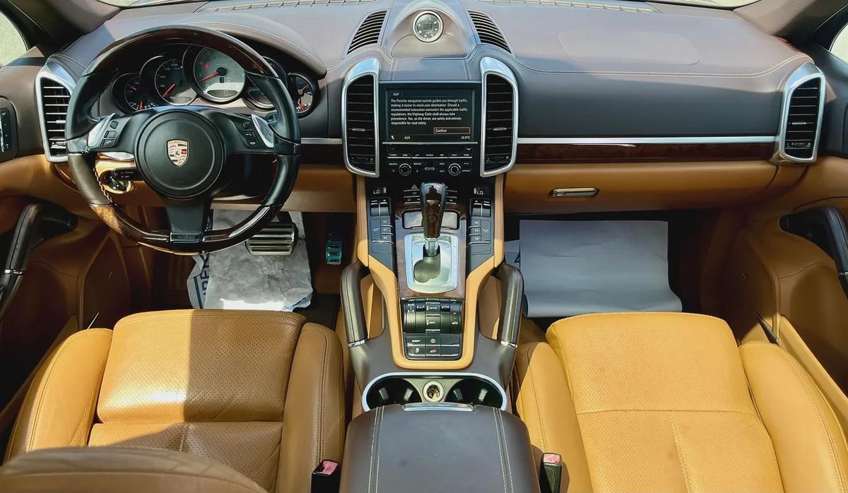 Porsche Cayenne Turbo 2011 GCC Specs-15-15