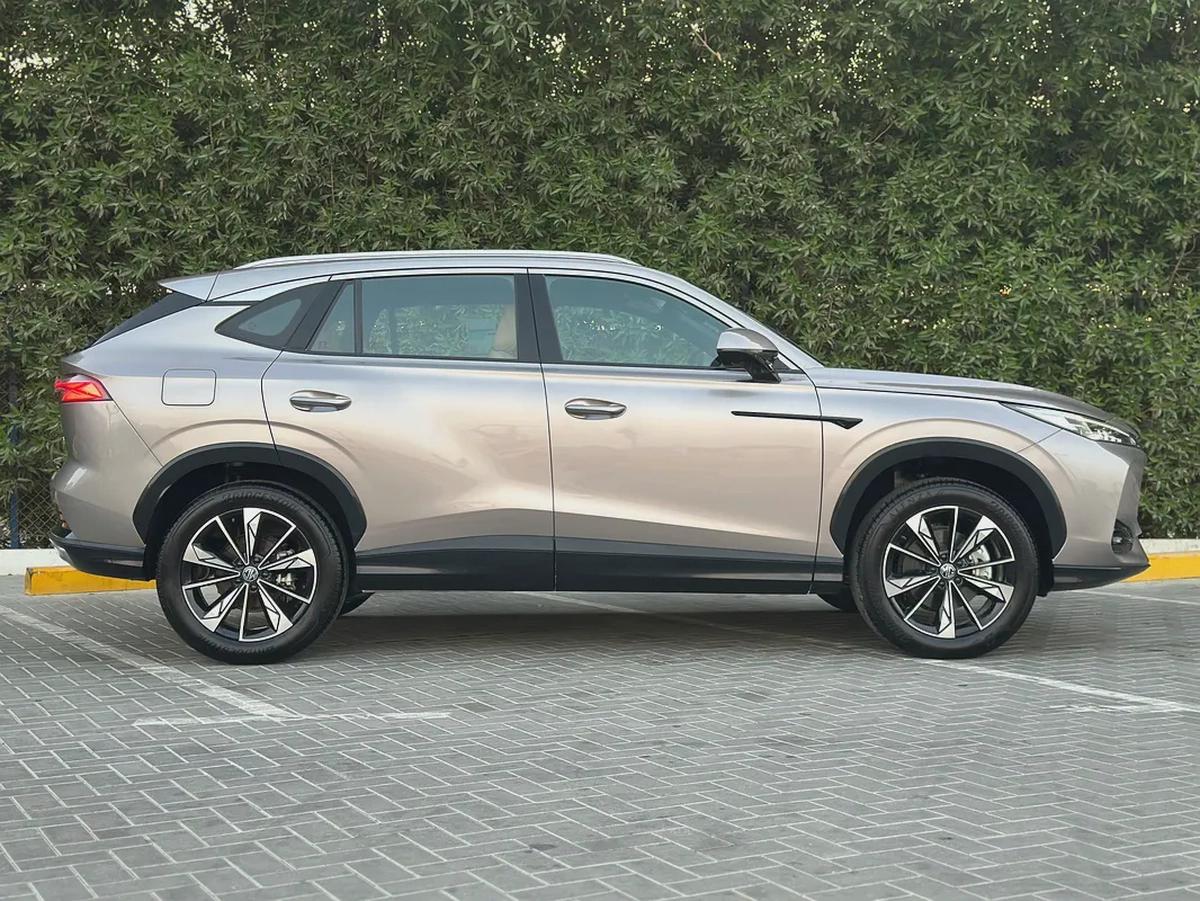 MG l HS LUXURY 2025 I GCC I FULL OPTION-2-2