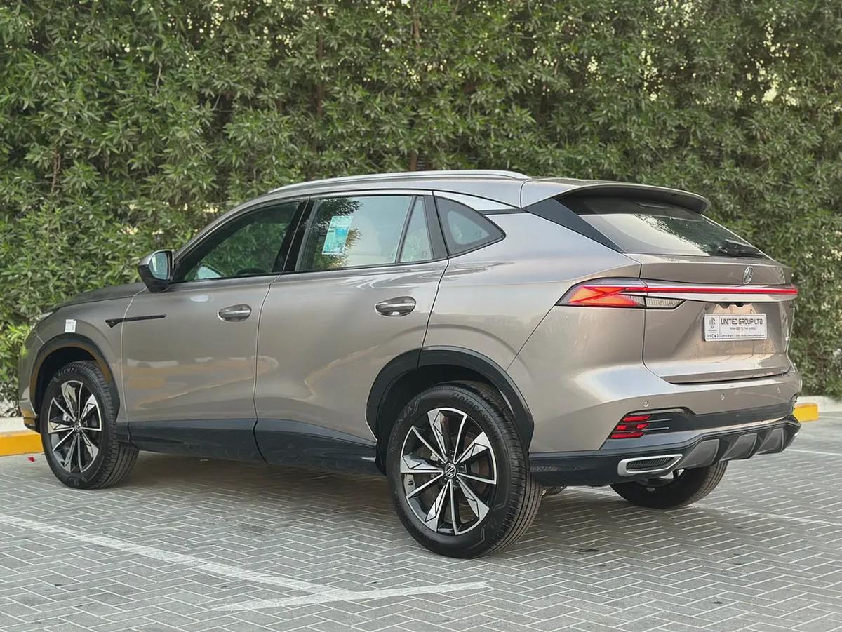 MG l HS LUXURY 2025 I GCC I FULL OPTION-4-4