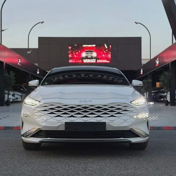 Kia K8 2023 Hybrid | Korean Specs | Clean Title | 37K KM | White | كيا K8 2023 هايبرد وارد كوري كلين