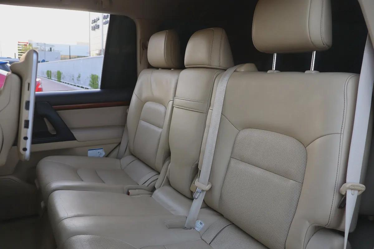 Toyota land cruiser GXR V8 4.6-11-11