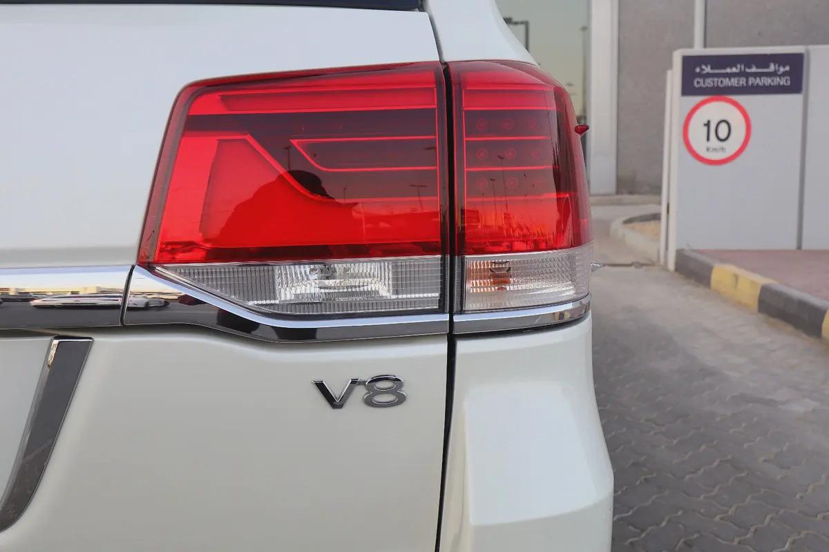 Toyota land cruiser GXR V8 4.6-13-13