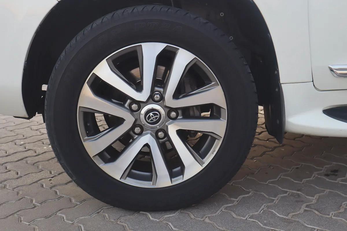 Toyota land cruiser GXR V8 4.6-15-15