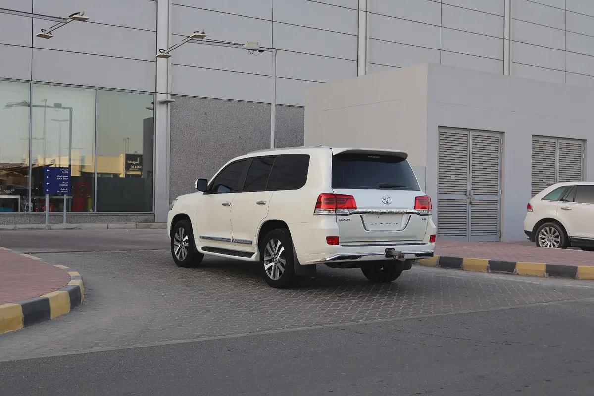 Toyota land cruiser GXR V8 4.6-16-16