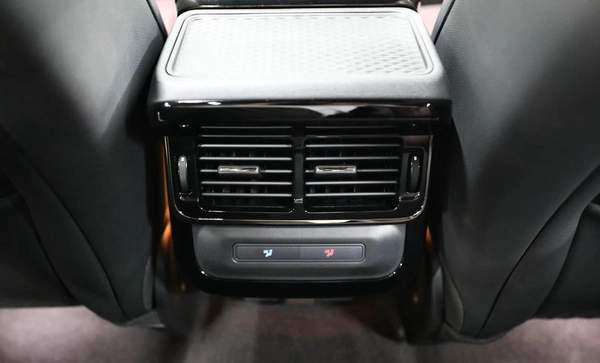 Evoque | 2,850 monthly | 2 Years Warranty | Free Insurance and Registration