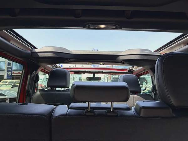 2021. Wrangler 4xe. Panoramic roof.