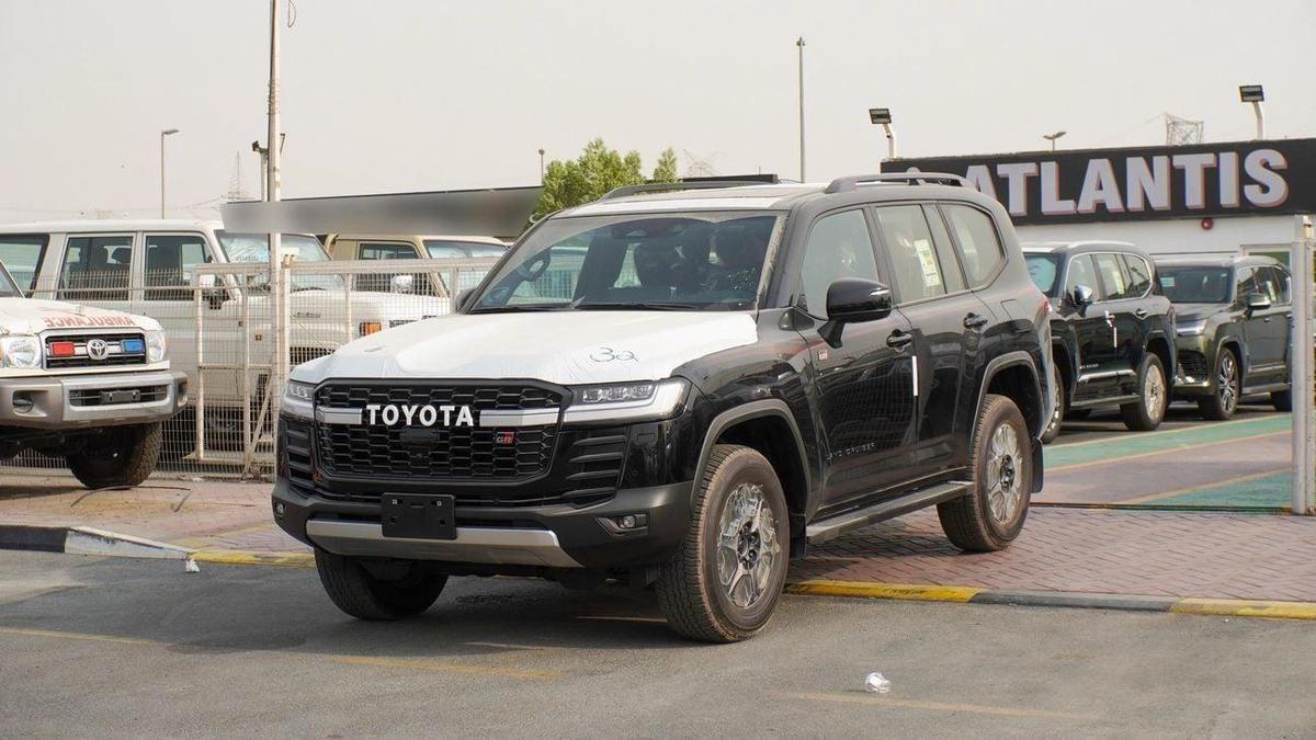 Toyota Land Cruiser GR SPORT 3.5L V6-2-2
