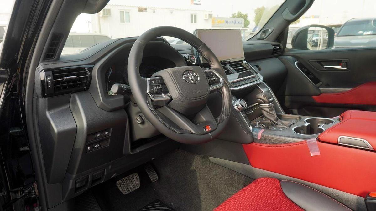 Toyota Land Cruiser GR SPORT 3.5L V6-3-3