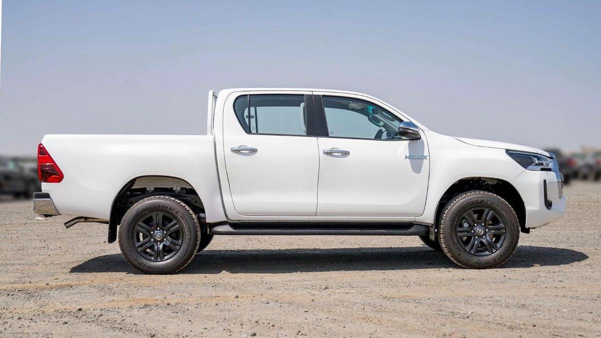 Toyota Hilux toyota hilux 2.4L DIESEL FULL OPTION-6-6