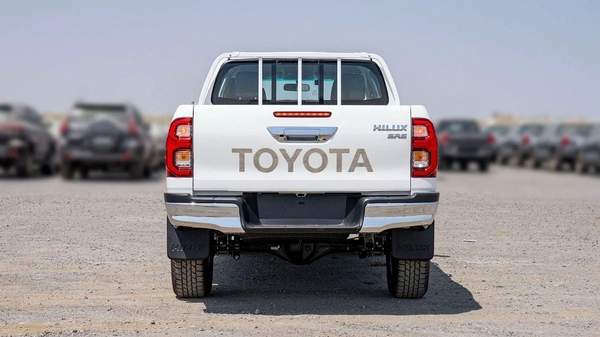 Toyota Hilux toyota hilux 2.4L DIESEL FULL OPTION