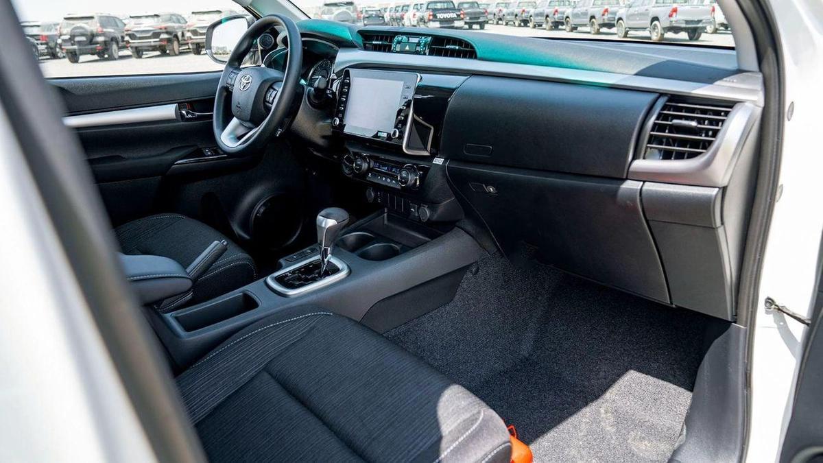 Toyota Hilux toyota hilux 2.4L DIESEL FULL OPTION-16-16