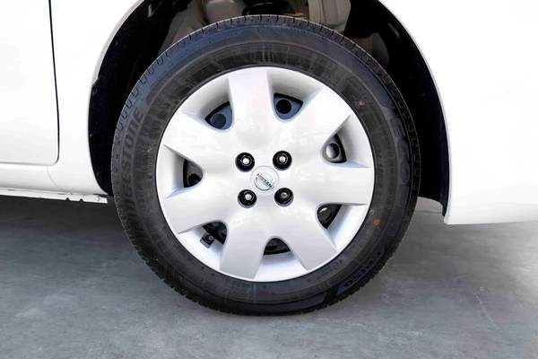 Nissan Sunny SV