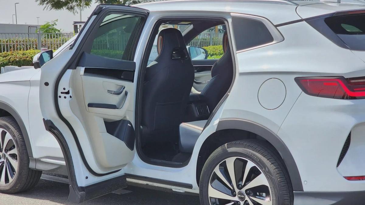 BYD Song Plus Champion (White)-20-20
