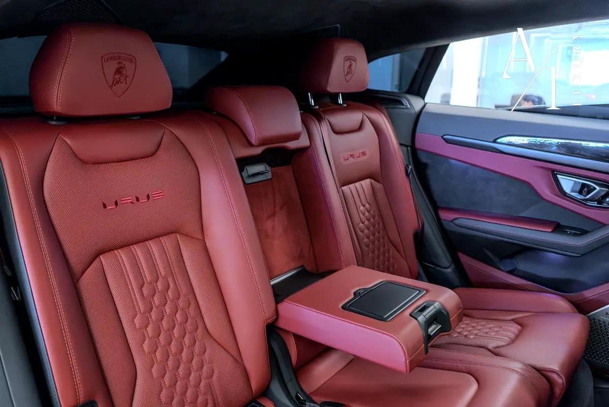 2023 Lamborghini Urus S, Fully Loaded, Excellent Condition, American Specs-6-6