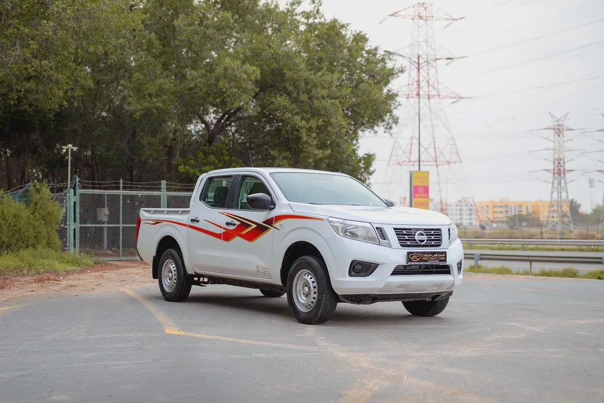 Navara | Double Cabin SE 4X2 | Manual | GCC Specs | Ref#N73209-1-1