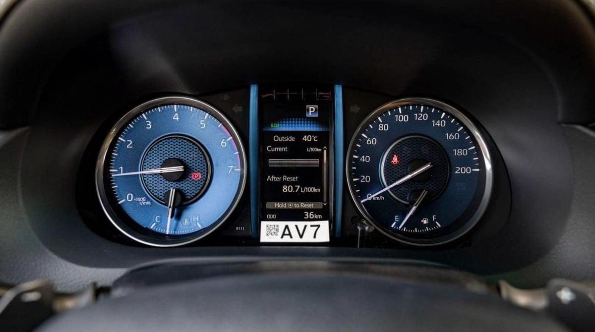 Toyota Fortuner VX1 4X4 4.0L FORTUNER SR5 4.0L V6 PETROL-10-10