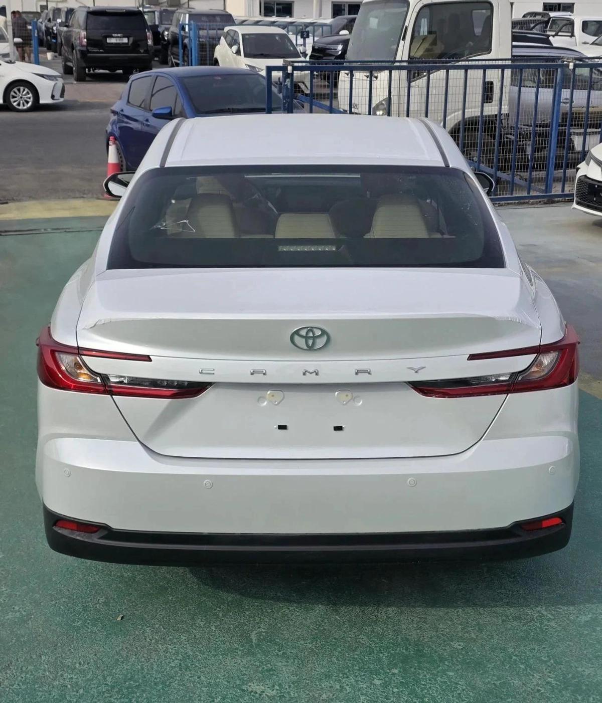 Toyota Camry E 2.5L-8-8