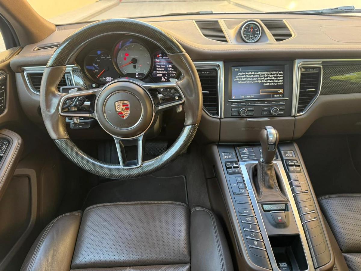 Gulf Specs 2016 PORSCHE MACAN S 3.0Litre V6 Twin-Turbo (Agency Maintained Al-Naboodah)-13-13
