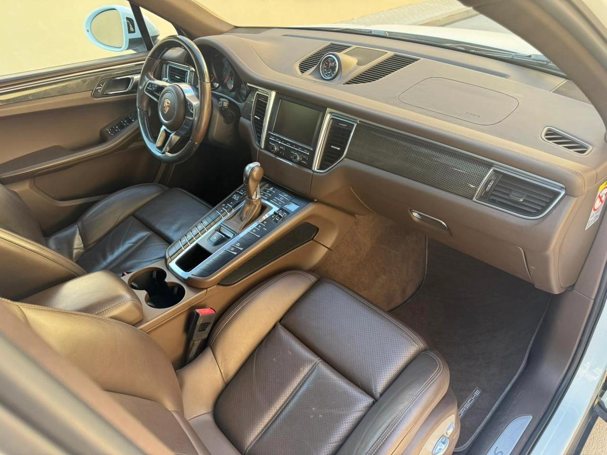 Gulf Specs 2016 PORSCHE MACAN S 3.0Litre V6 Twin-Turbo (Agency Maintained Al-Naboodah)-16-16