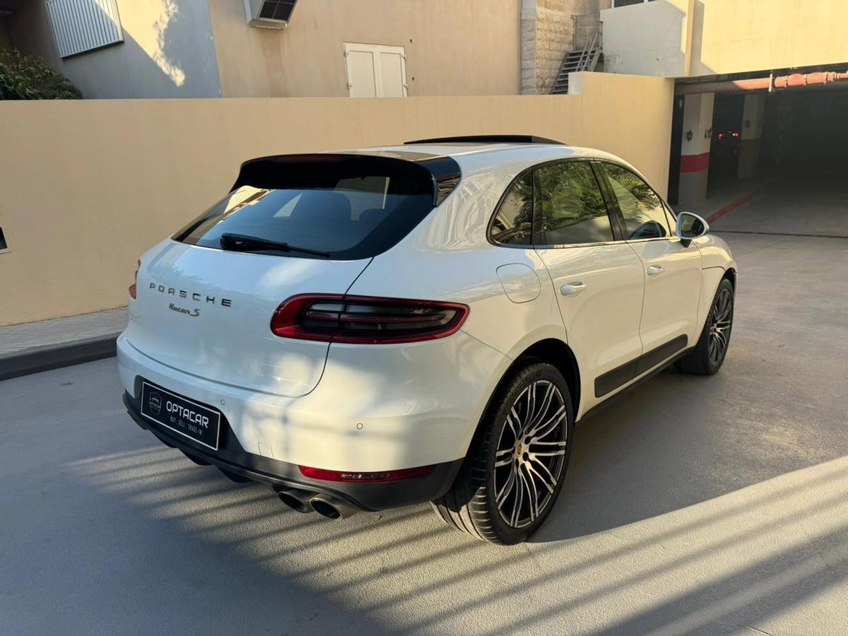 Gulf Specs 2016 PORSCHE MACAN S 3.0Litre V6 Twin-Turbo (Agency Maintained Al-Naboodah)-3-3