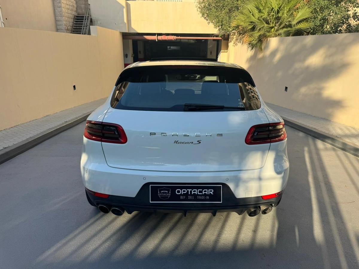Gulf Specs 2016 PORSCHE MACAN S 3.0Litre V6 Twin-Turbo (Agency Maintained Al-Naboodah)-10-10