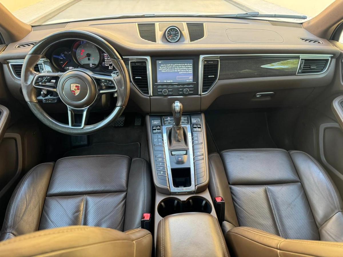 Gulf Specs 2016 PORSCHE MACAN S 3.0Litre V6 Twin-Turbo (Agency Maintained Al-Naboodah)-15-15