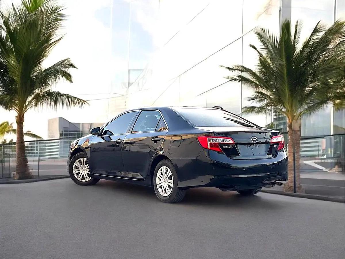 Toyota Camry GL 2015 - GCC Specs - Reliable and Efficient-2-2