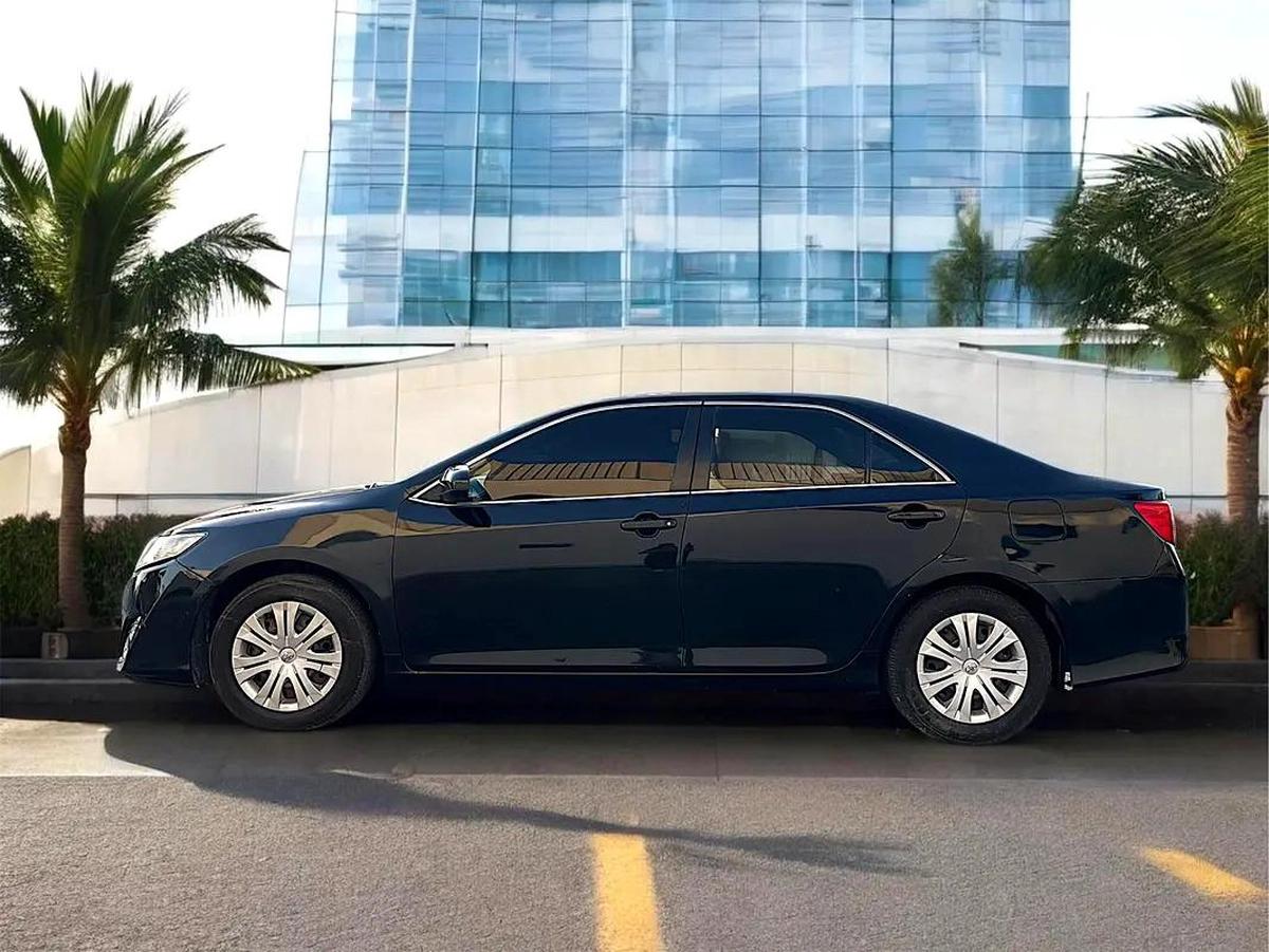 Toyota Camry GL 2015 - GCC Specs - Reliable and Efficient-3-3