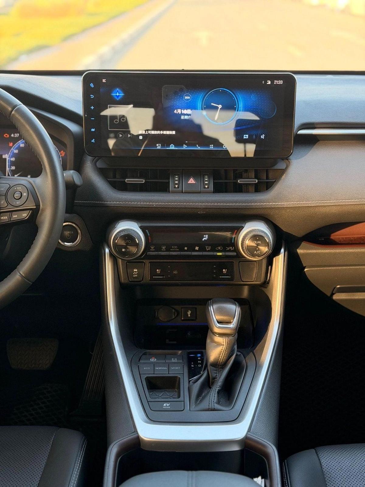 Toyota RAV4 Hybrid 2.0L Japan 360 Camera, full option 2024-5-5