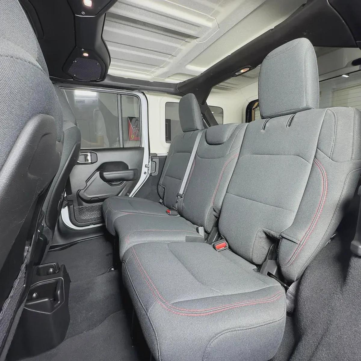 2025 Jeep Wrangler Rubicon V4-8-8