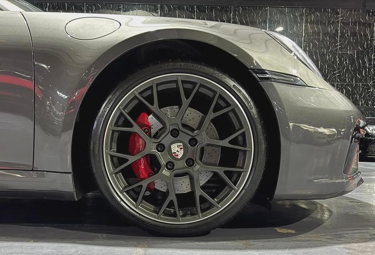 Porsche 911 Carrera 4S 2020 GCC specs for 399,000.00 AED-8-8