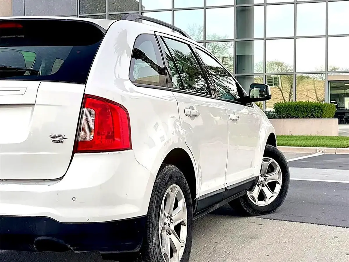 2014 Ford Edge SE - GCC Specs 3.5L V6-17-17